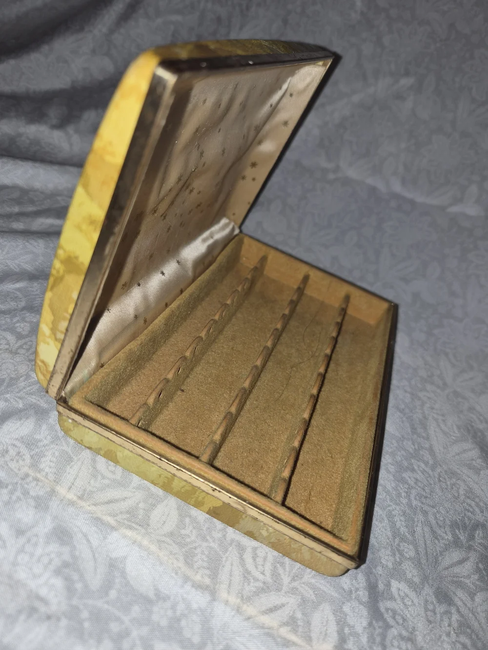 Mele.Vintage Gold Tone Jewelry Display Box